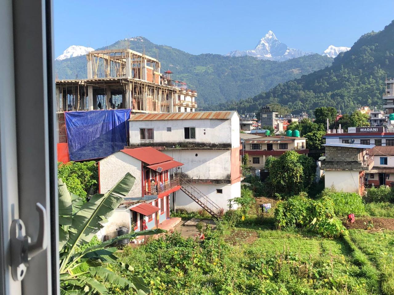 Hotel Guru Pokhara Exteriör bild