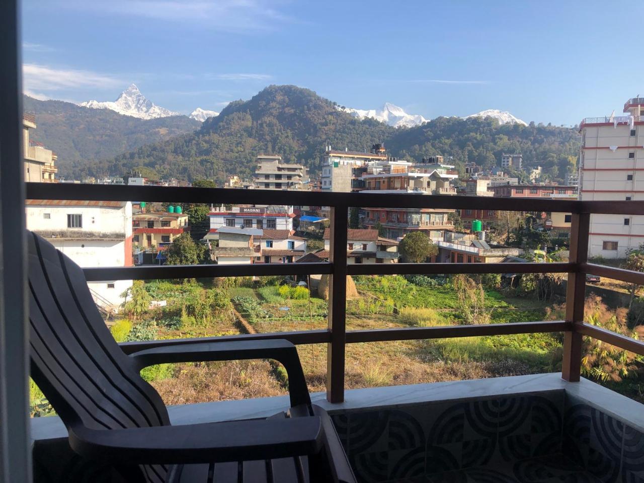 Hotel Guru Pokhara Exteriör bild