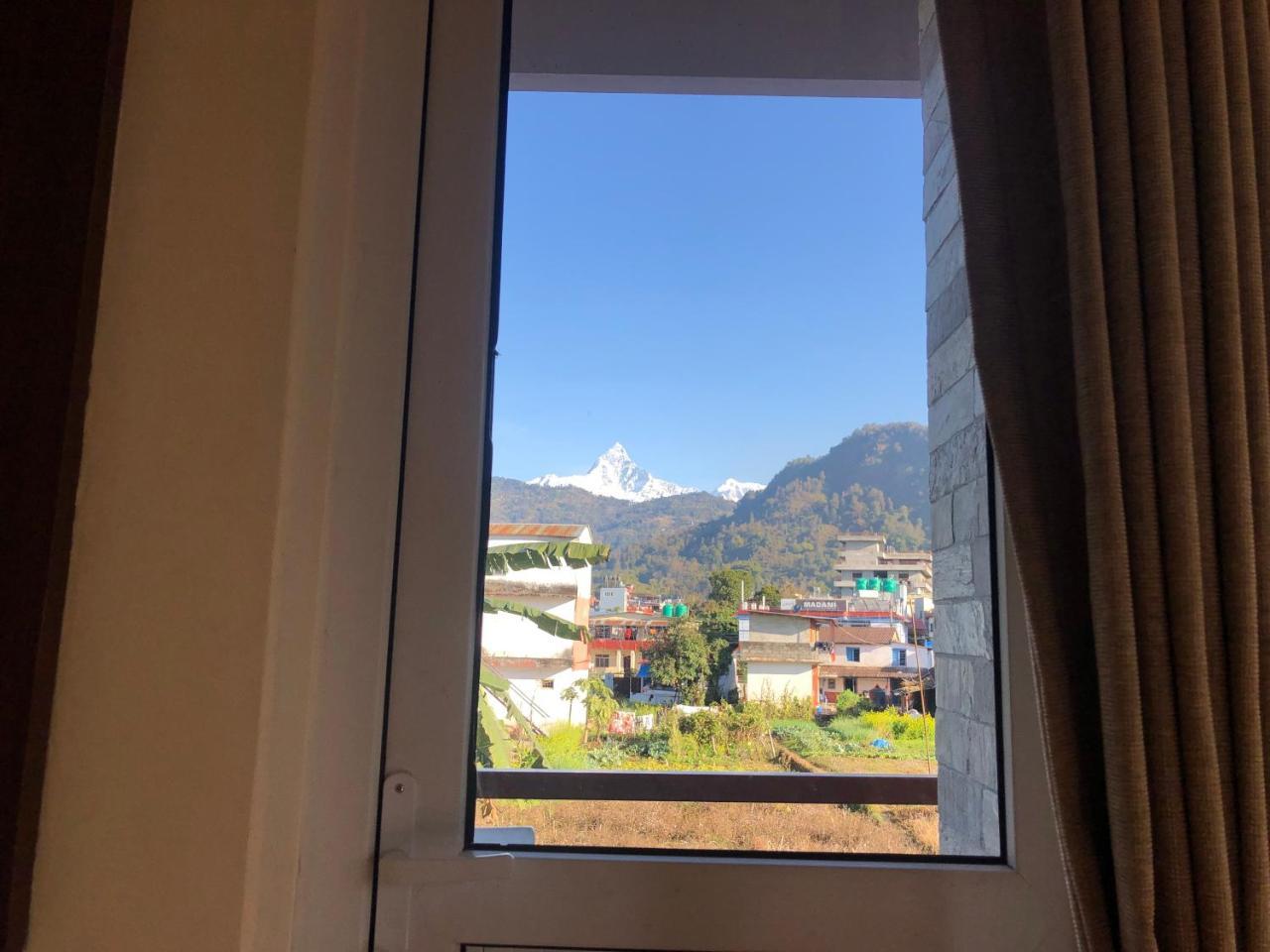 Hotel Guru Pokhara Exteriör bild